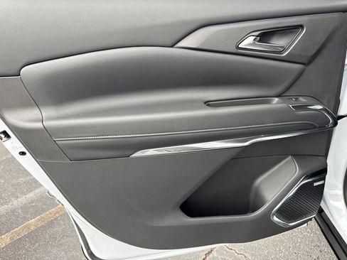 New 2026 Chevrolet Traverse High Country w/ LPO, Floor Liner Package FWD image 23