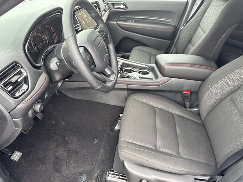 Used 2025 Dodge Durango GT image 9