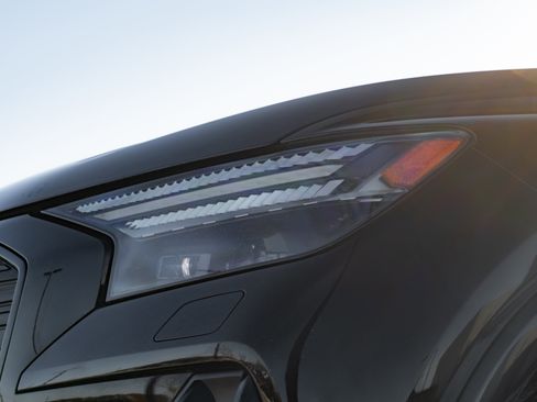 Certified 2024 Audi Q4 e-tron Prestige image 30