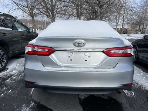 Used 2019 Toyota Camry LE image 3