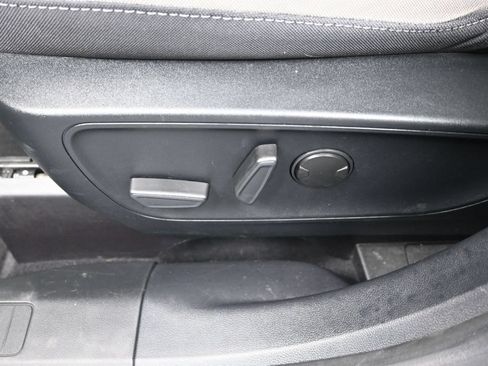 Used 2020 Ford Escape SE FWD image 12
