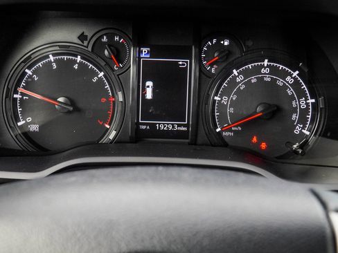 Used 2024 Toyota 4Runner SR5 Premium w/ Moonroof Package AWD/4WD image 33