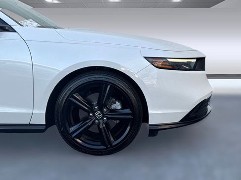 Used 2024 Honda Accord Sport image 10