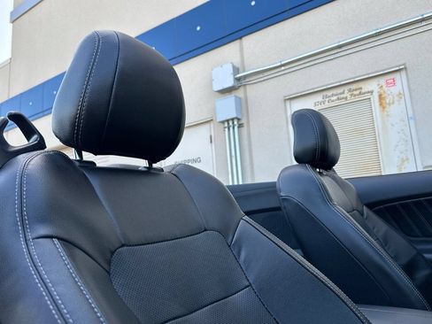Used 2020 Ford Mustang GT Premium RWD image 27