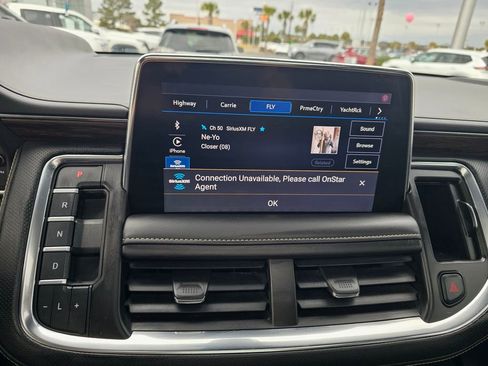 Used 2021 Chevrolet Suburban Premier w/ Premium Package image 26