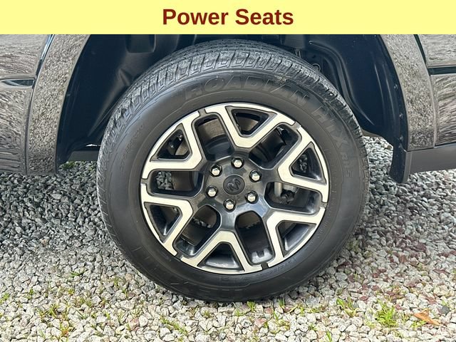 Used 2025 RAM 1500 Laramie AWD/4WD image 10