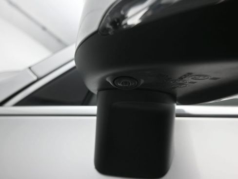 Used 2019 Volvo XC60 T5 Momentum w/ Multimedia Package AWD/4WD image 41