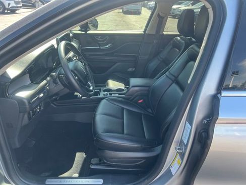 Used 2023 Lincoln Corsair AWD image 14