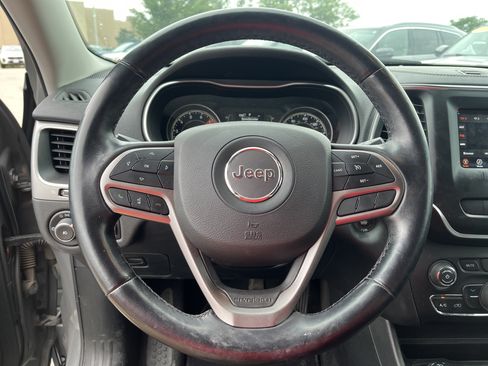 Used 2021 Jeep Cherokee Latitude Lux w/ Trailer Tow Group AWD/4WD image 19