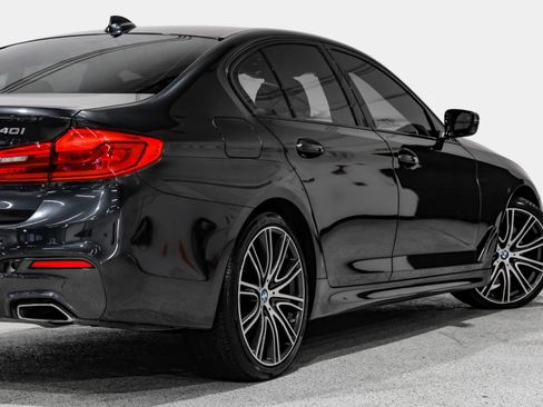 Used 2019 BMW 540i w/ M Sport Package RWD image 17