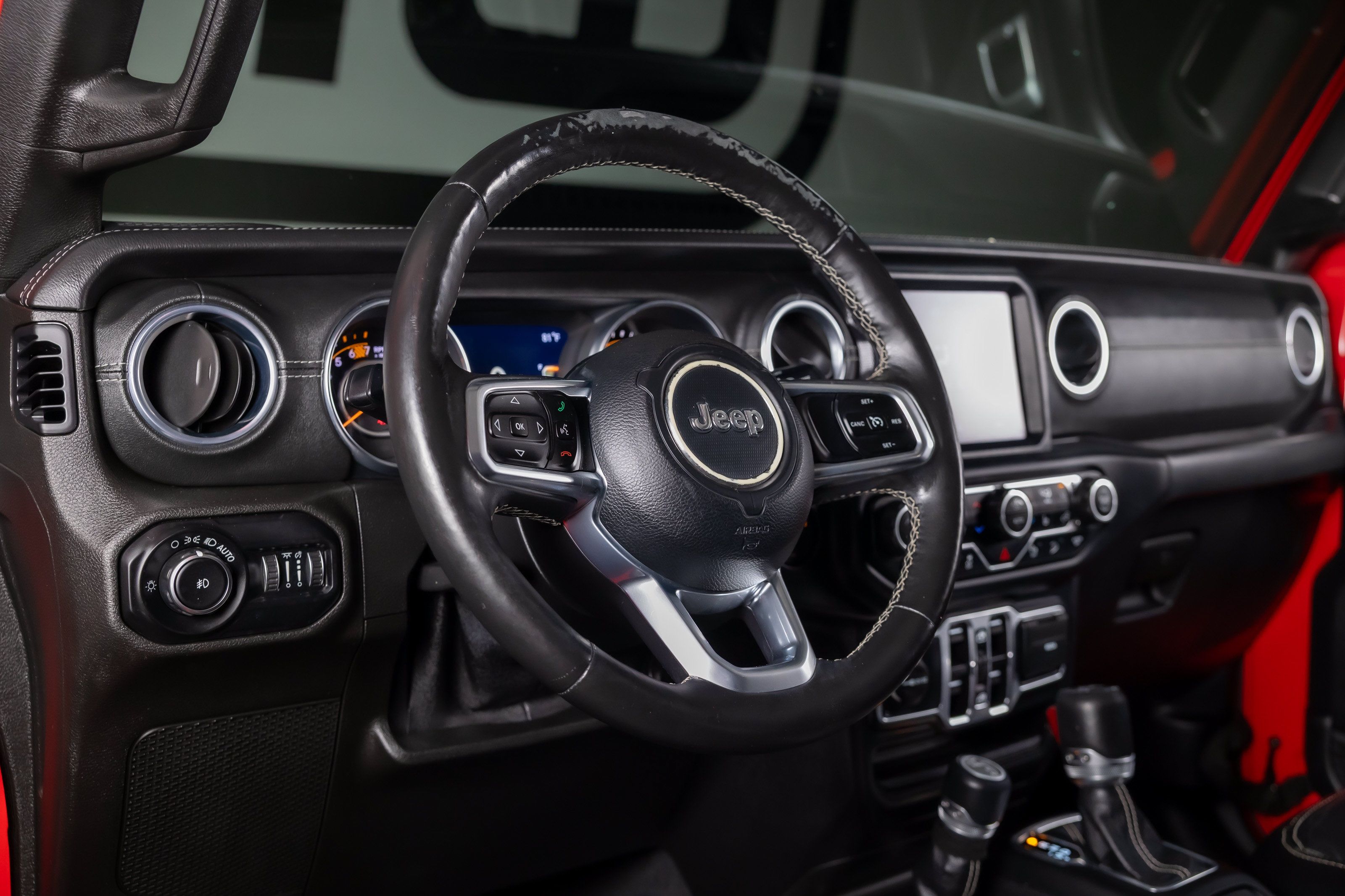 Used 2018 Jeep Wrangler Unlimited Sahara AWD/4WD image 20