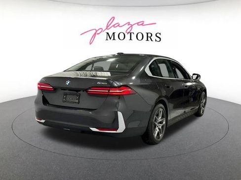 Used 2026 BMW 530i xDrive w/ Convenience Package AWD/4WD image 5