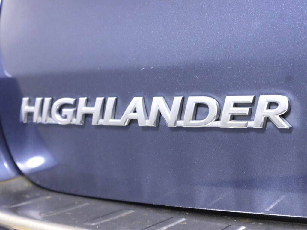 Used 2017 Toyota Highlander XLE AWD/4WD image 38