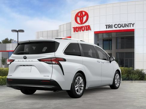 New 2026 Toyota Sienna Limited AWD/4WD image 9