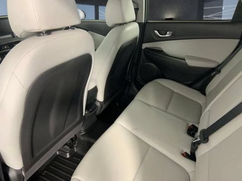 Used 2022 Hyundai Kona Limited AWD/4WD image 18