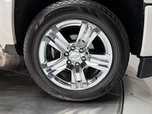 Used 2018 Chevrolet Silverado 1500 Custom w/ Custom Convenience Package RWD image 7