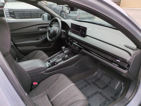 Used 2023 Honda Accord Sport image 30