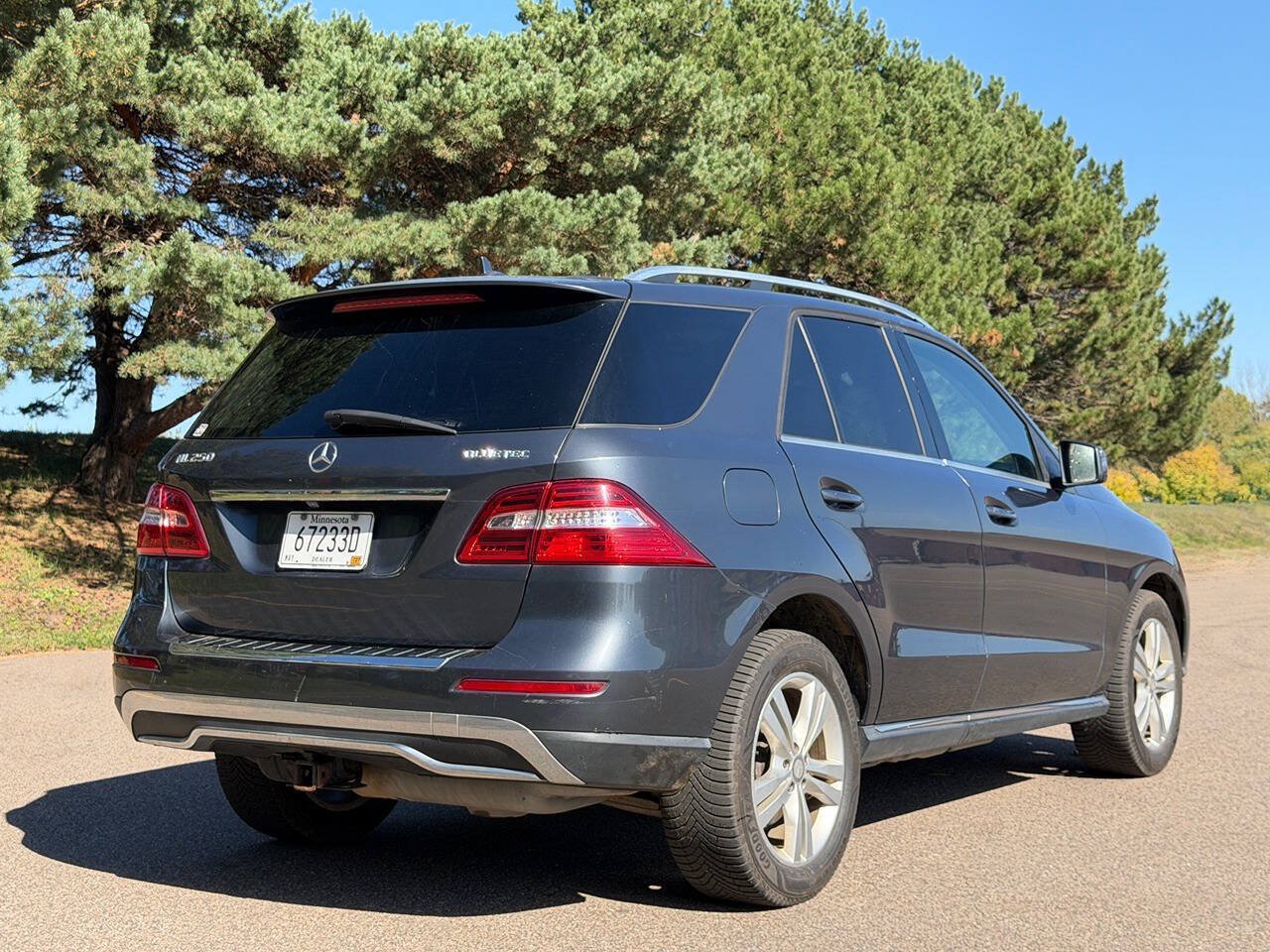 Used 2015 Mercedes-Benz ML 250 BlueTEC 4MATIC image 6