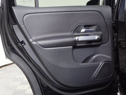 Certified 2022 Mercedes-Benz GLB 250 image 13