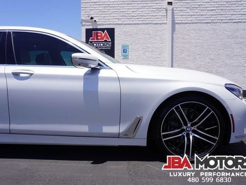 Used 2018 BMW 750i RWD image 79