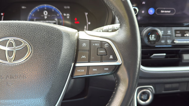 Certified 2024 Toyota Grand Highlander AWD image 13