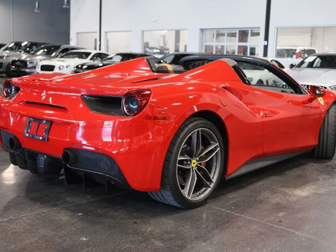 Used 2019 Ferrari 488 Spider RWD image 6