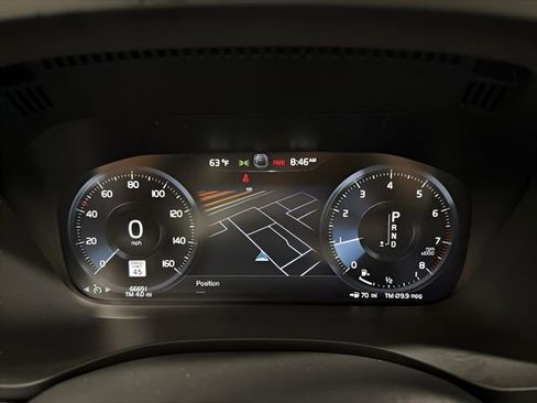 Used 2021 Volvo XC60 T5 Momentum w/ Premium Package image 18