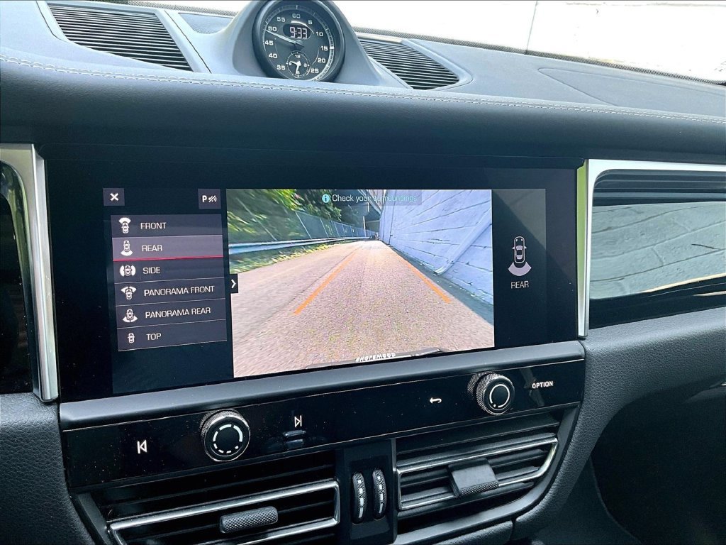 Certified 2023 Porsche Macan Turbo AWD/4WD image 26