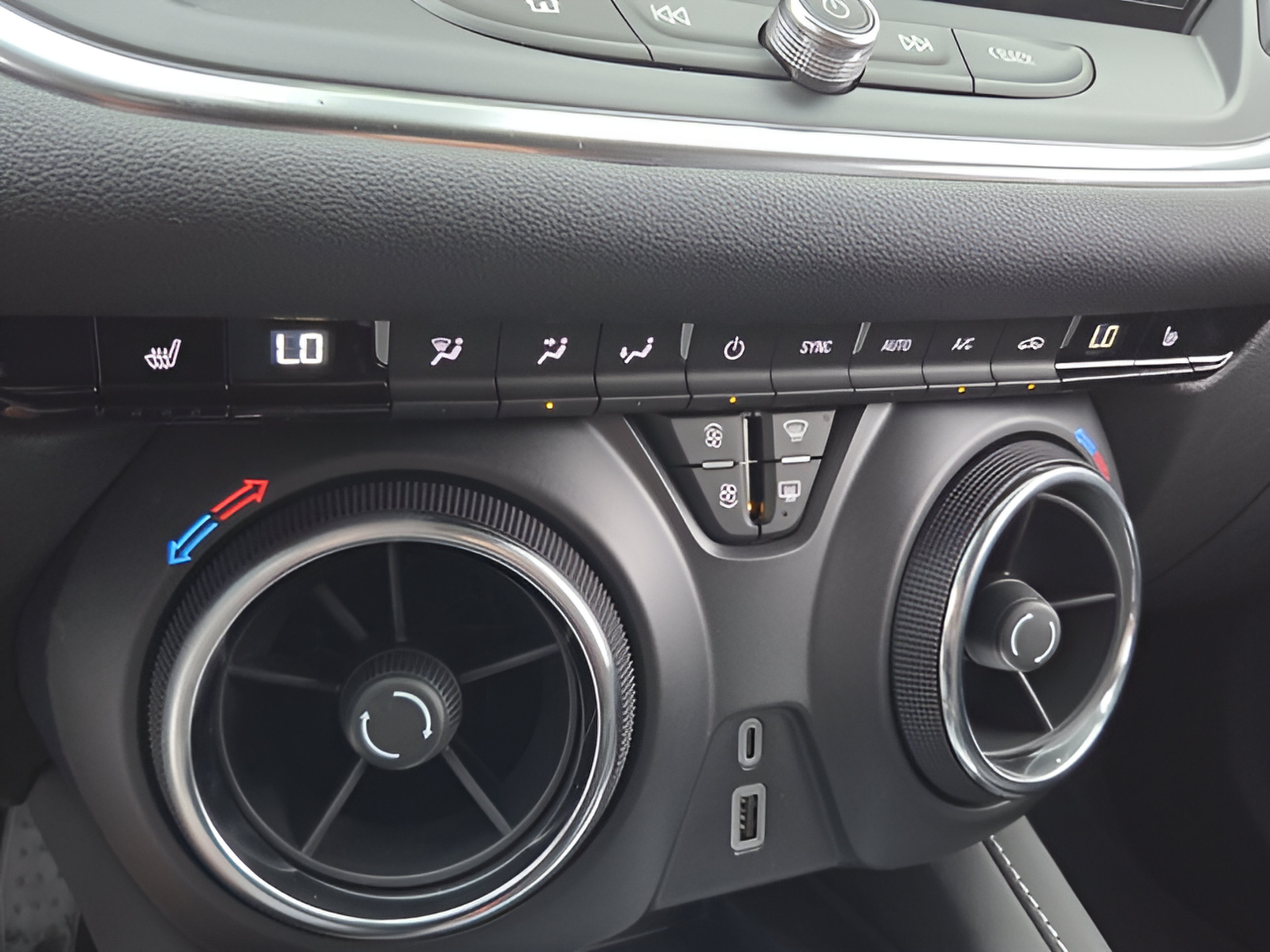 New 2026 Chevrolet Blazer LT w/ Sound & Technology Package FWD image 20