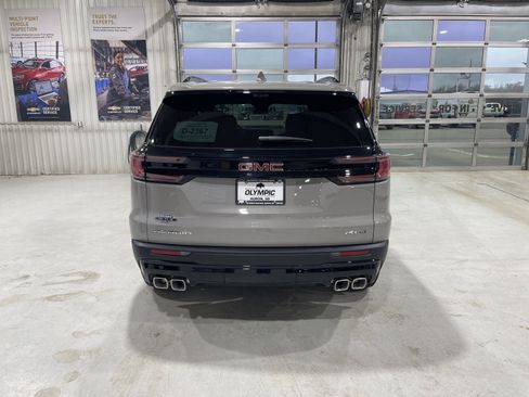 New 2026 GMC Acadia AT4 AWD/4WD image 7