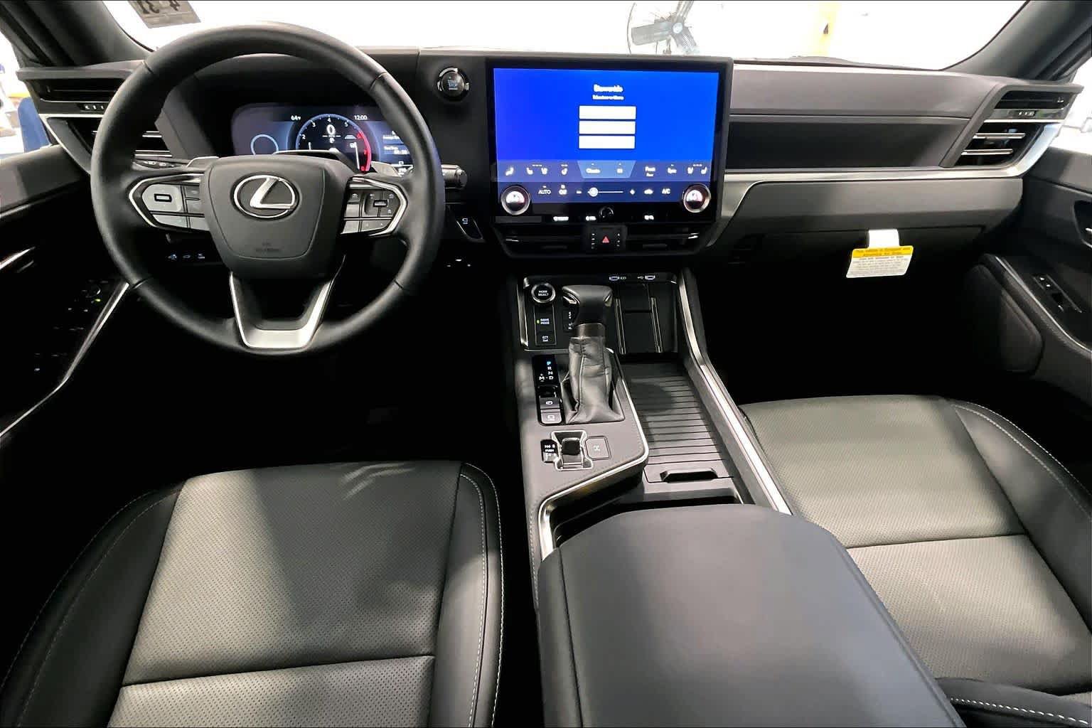 Certified 2026 Lexus GX 550 w/ Accessory Package (2T) AWD/4WD image 7