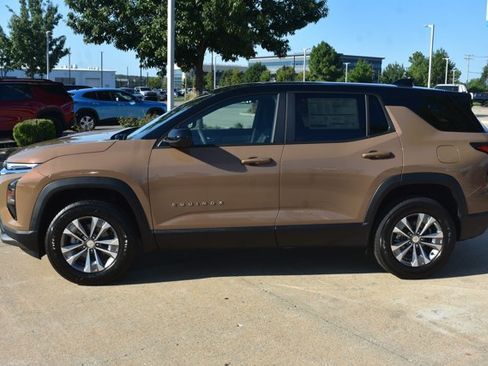 New 2027 Chevrolet Equinox LT FWD image 9