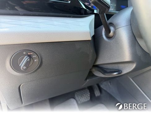 Used 2024 Volkswagen Taos S FWD image 25