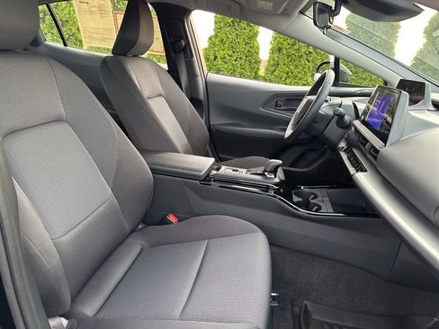 Certified 2024 Toyota Prius LE image 34