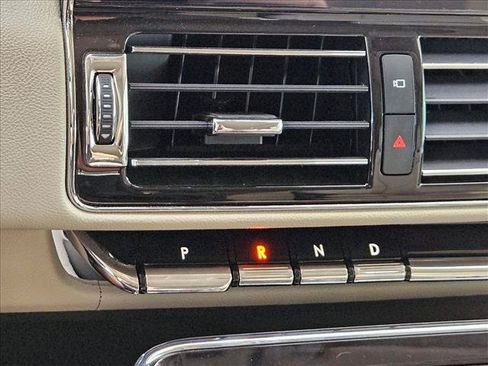 Used 2024 Lincoln Navigator Reserve AWD/4WD image 23