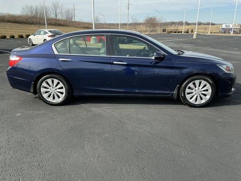 Used 2013 Honda Accord EX image 2