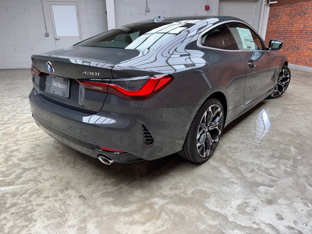 Used 2026 BMW 430i xDrive Coupe w/ Premium Package AWD/4WD image 5