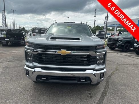 New 2026 Chevrolet Silverado 3500 LT w/ Convenience Package AWD/4WD image 8