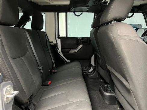 Used 2015 Jeep Wrangler Unlimited Sport w/ Quick Order Package 24S AWD/4WD image 45