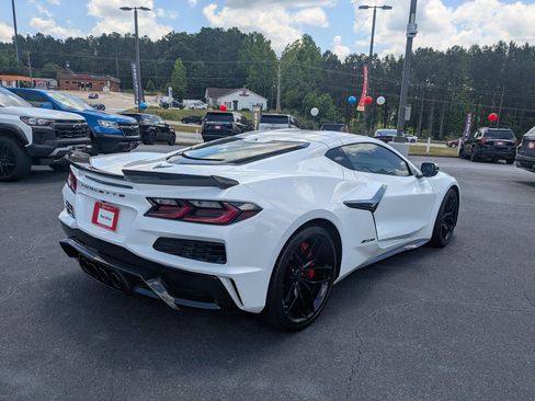 Used 2025 Chevrolet Corvette Z06 w/ Stealth Interior Trim Package RWD image 5
