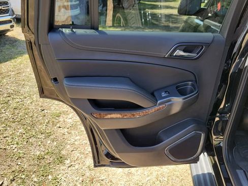 Used 2020 Chevrolet Tahoe Premier AWD/4WD image 28