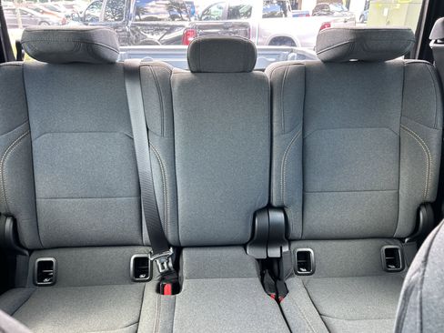 New 2025 Jeep Gladiator Sport image 15