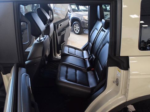 Used 2025 Ford Bronco Outer Banks AWD/4WD image 95