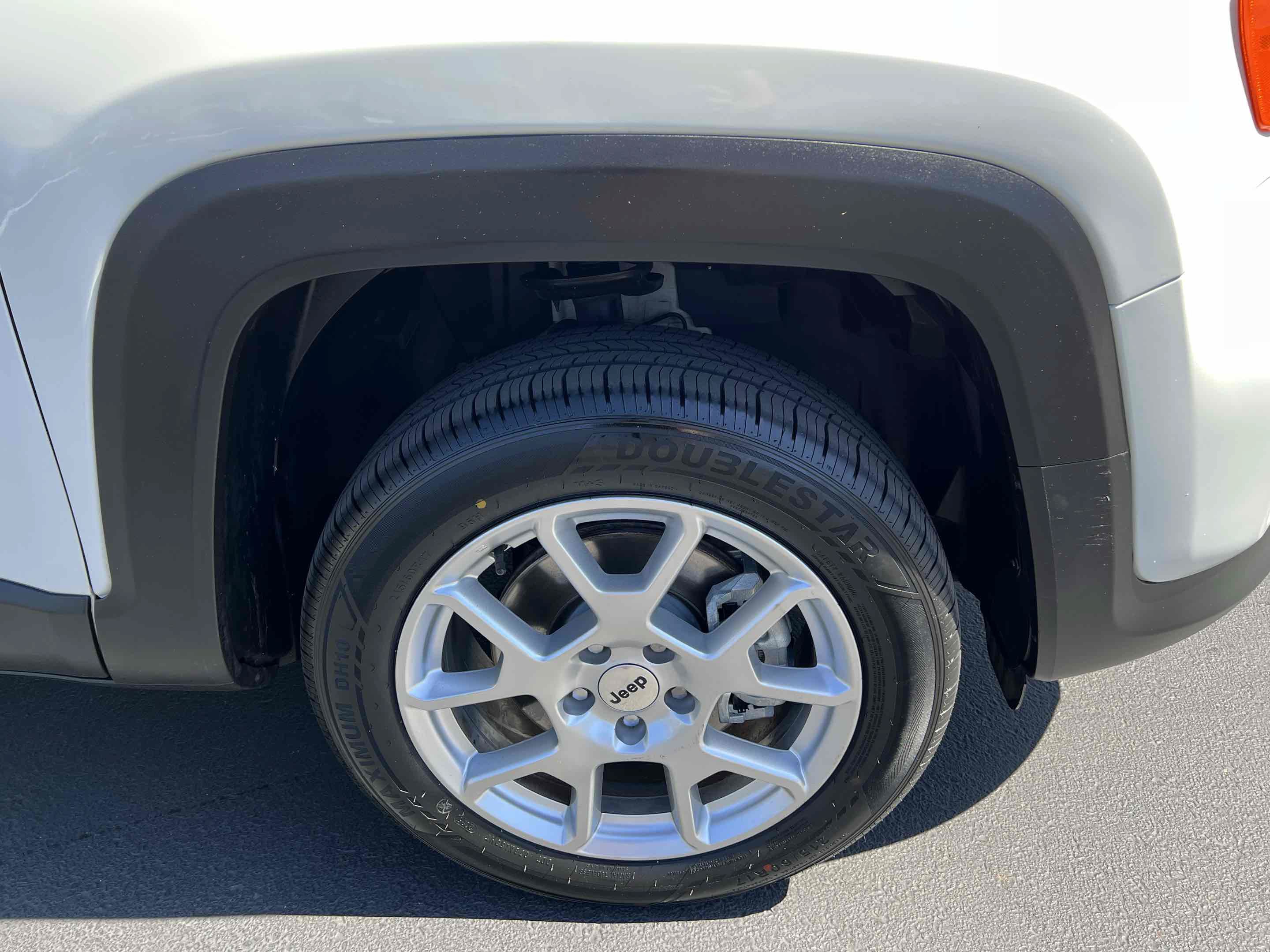 Used 2022 Jeep Renegade Latitude AWD/4WD image 69