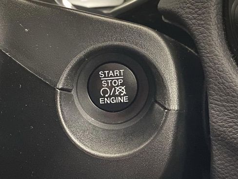 Used 2018 Jeep Compass Limited w/ Navigation Group image 27