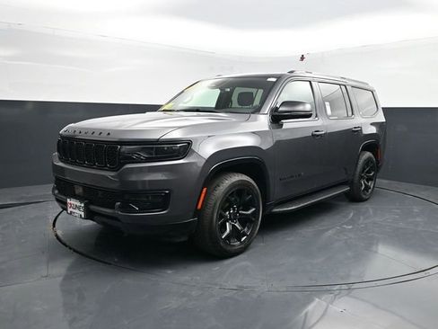 Used 2024 Jeep Wagoneer Series II AWD/4WD image 4