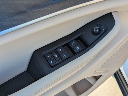 Used 2024 Jeep Grand Cherokee Limited RWD image 6