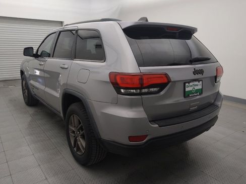 Used 2016 Jeep Grand Cherokee Laredo 75th Anniversary image 5