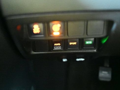 Used 2017 Nissan Rogue SV AWD/4WD image 39