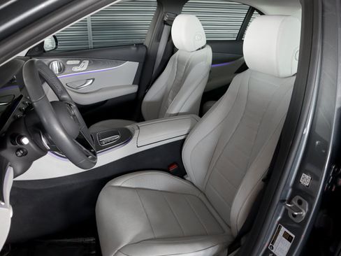 Used 2021 Mercedes-Benz E 350 4MATIC Sedan image 6